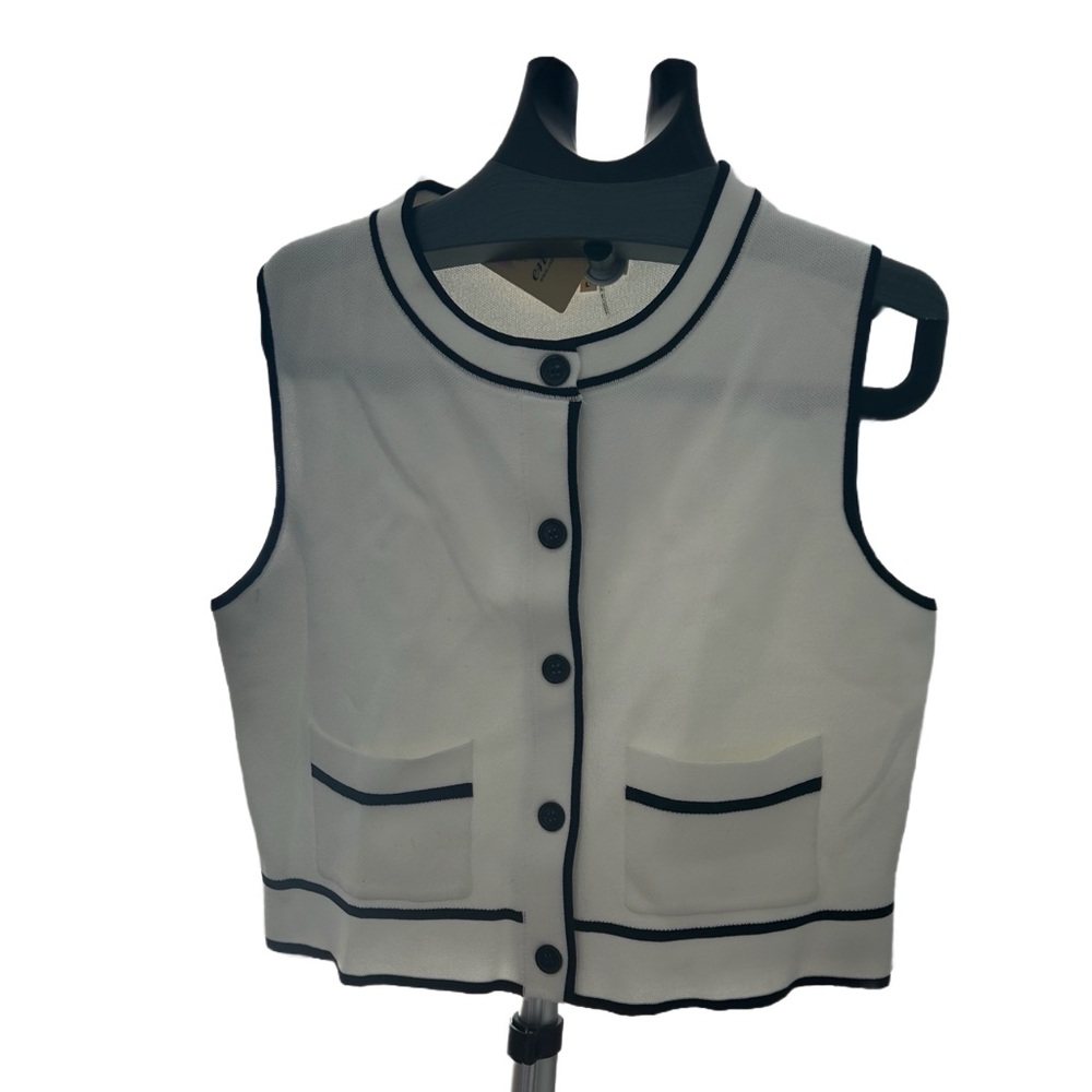Entro White and Black V-Neck Sweater